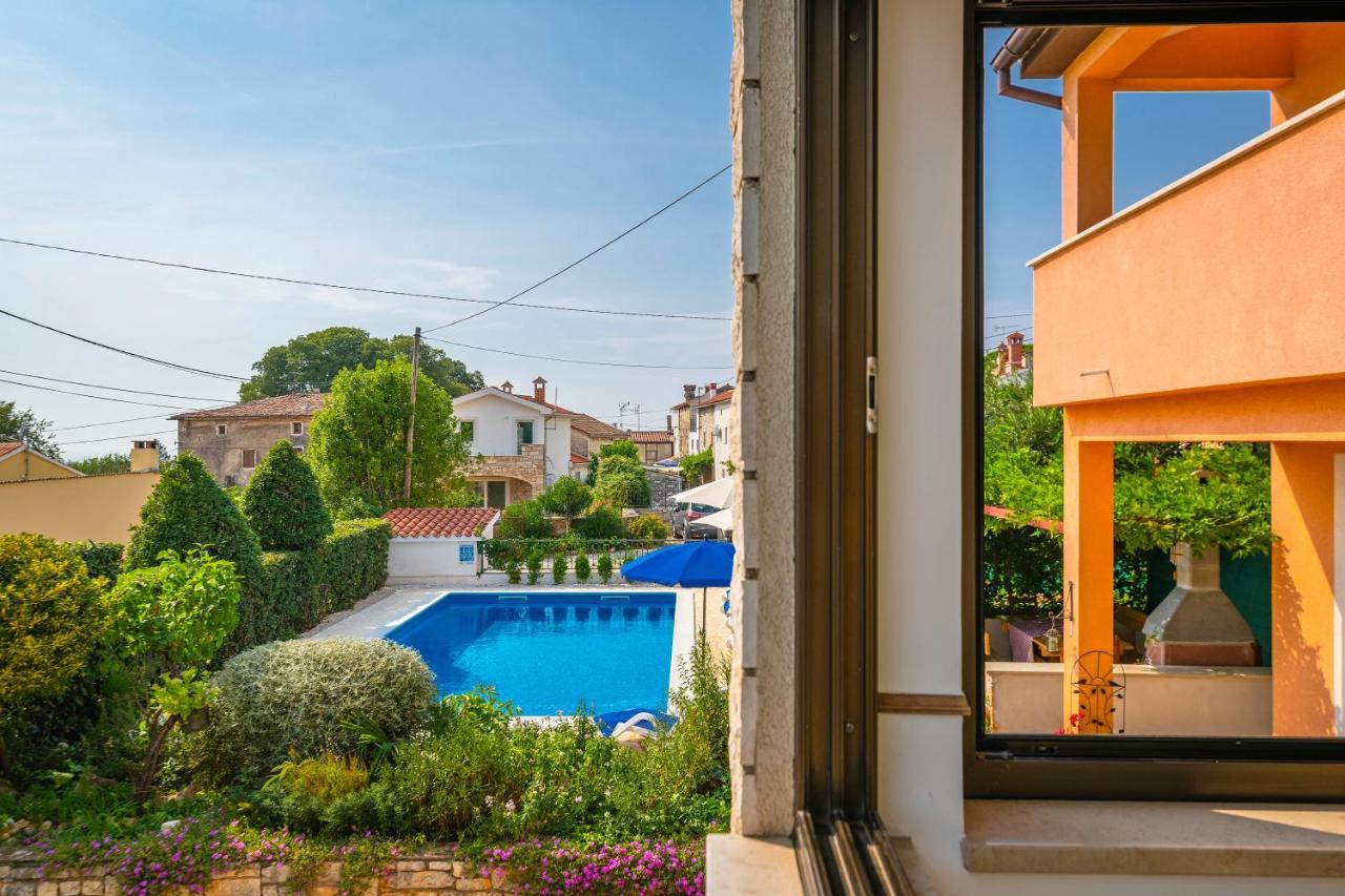 Villa Margerita With Private Pool, Yard And Parking Kaštelir Zewnętrze zdjęcie