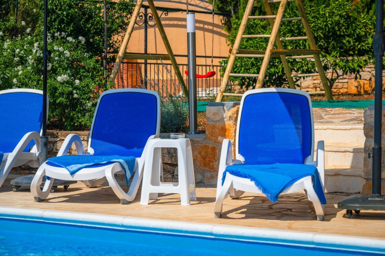 Villa Margerita With Private Pool, Yard And Parking Kaštelir Zewnętrze zdjęcie