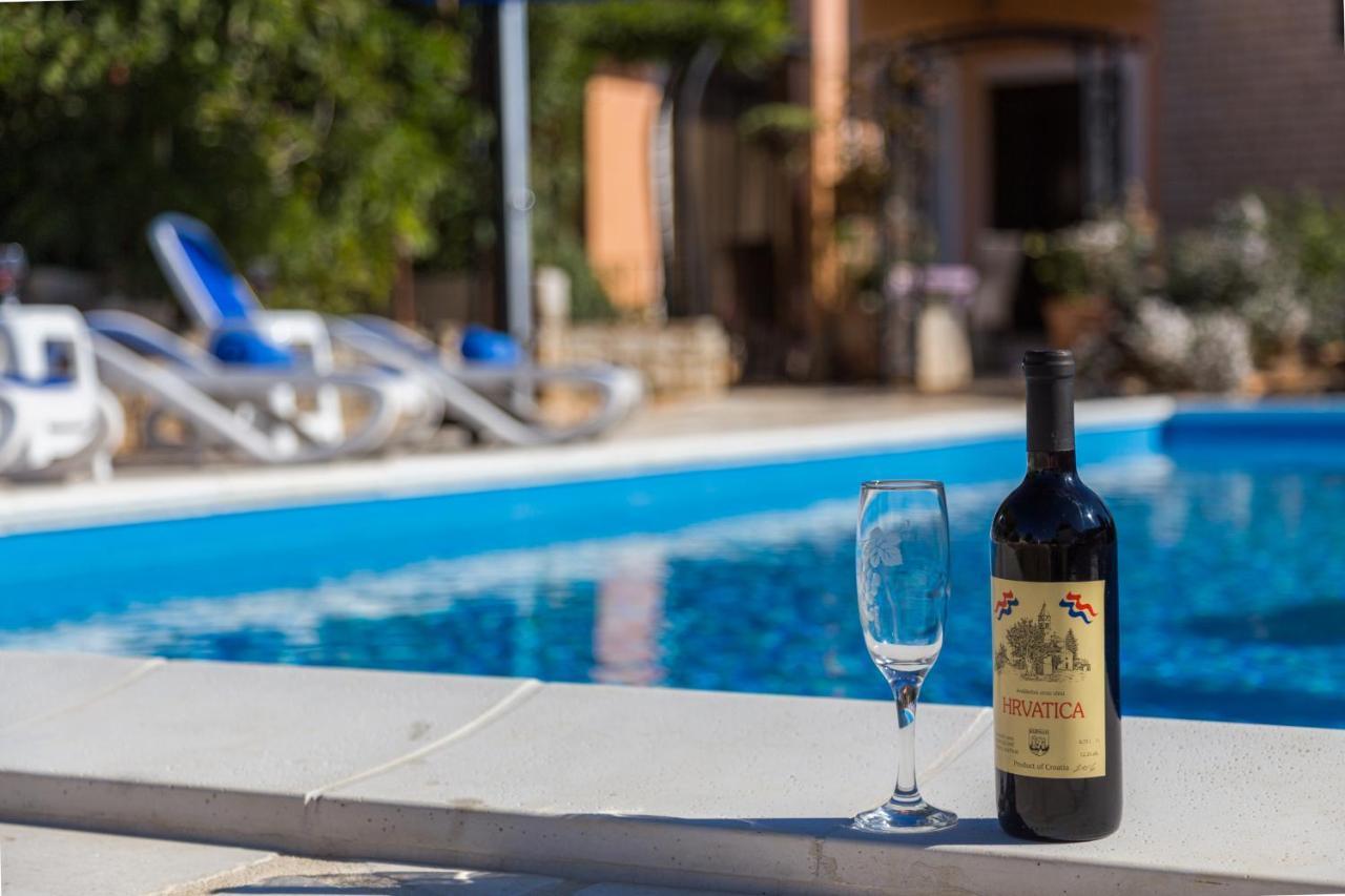 Villa Margerita With Private Pool, Yard And Parking Kaštelir Zewnętrze zdjęcie